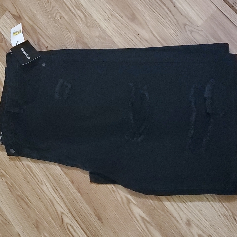 NWOT PrettyLittleThing Black High Rise Ripped Jeans - Picture 3 of 11